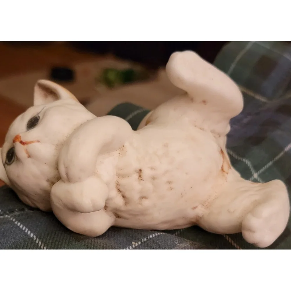 Enesco 1984 White Brown Cat Lounging Lying Adorable Porcelain Figurine